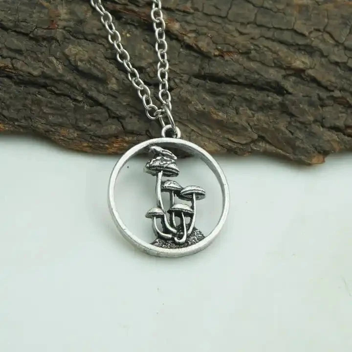 Custom New Personality Vintage Alloy Witchy Forest Nature Customized Mushroom Necklace Chains Gothic Unisex for Anniversary