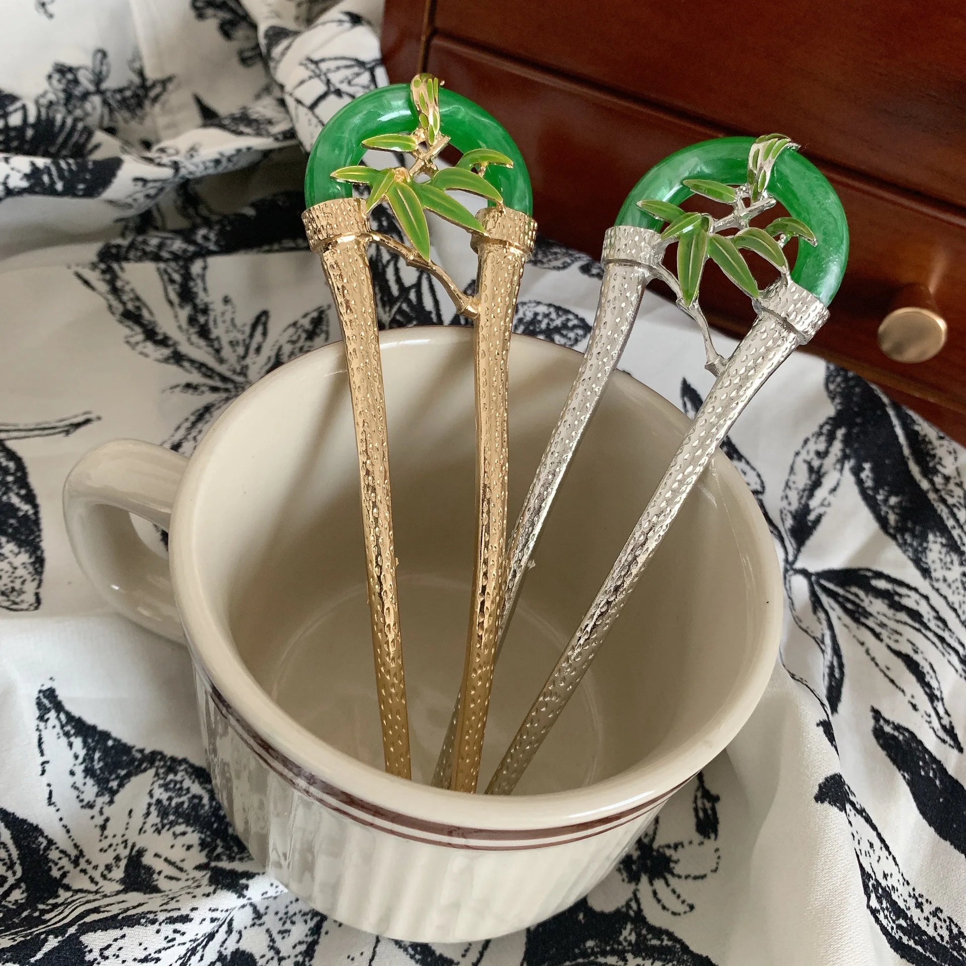 Chinese U-Shape Hair Stick Women's Antique Bamboo Leaves Hairpin Ancient Girls Hair Bun Forks Chopsticks Vintage Hair Jewelry