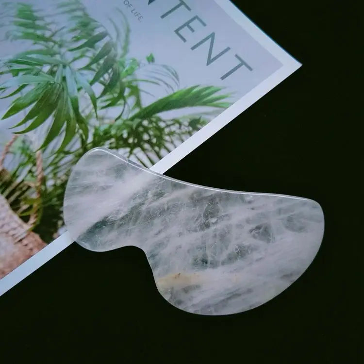 HUIYING Natural Comb Shaped Massage Tool Clear Quartz Gua Sha gua sha with thumb hoke