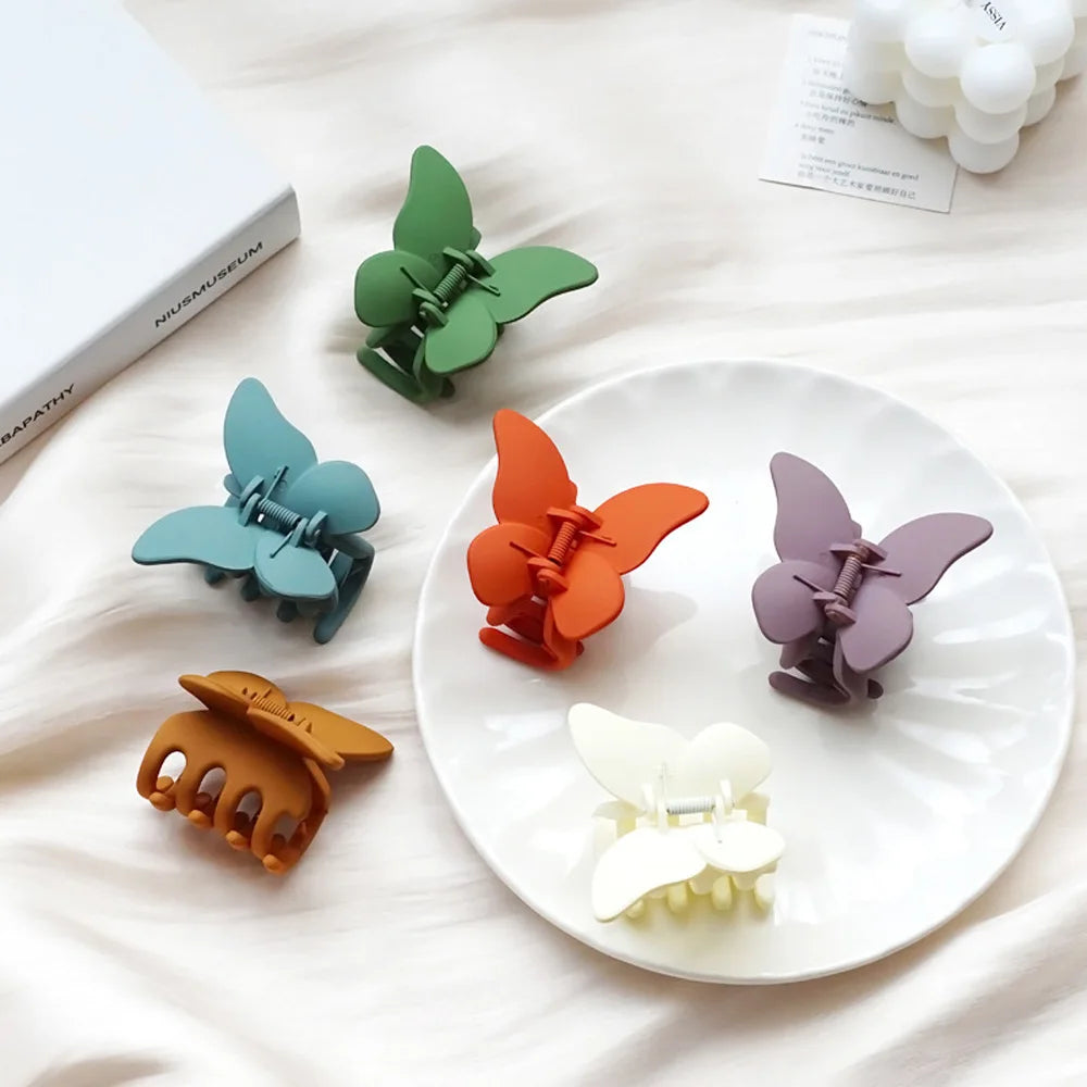 Wholesale Hot Selling Cute Mini Matte Decorative Accessories Plastic Hair Claw Clips for Women Thick Thin Hair