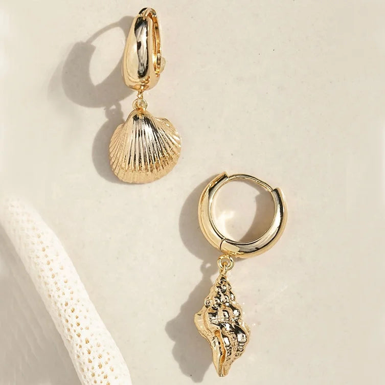 Fine Jewelry 14/18K Gold Plated Vermeil 925 Sterling Silver Customized Sea Shell Charm Huggie Hoop Earring for Women and Girls