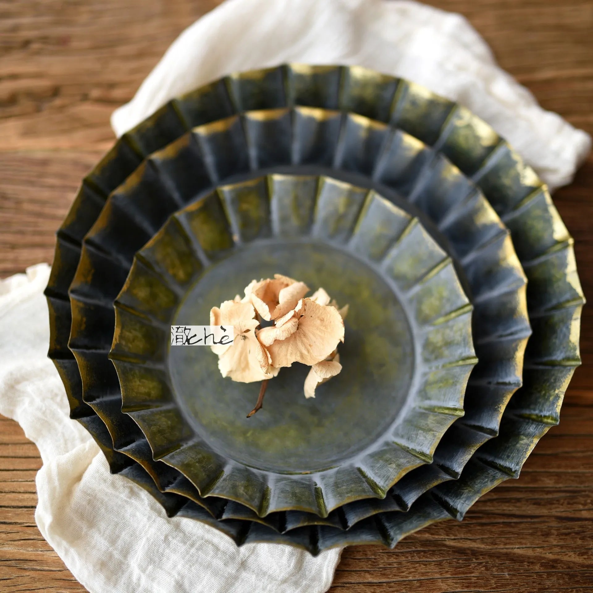 American Party Dessert Iron Storage Plate Bread Tray Fruit Plate Country Style Photo Props Round Iron Round Mini Dessert Tray