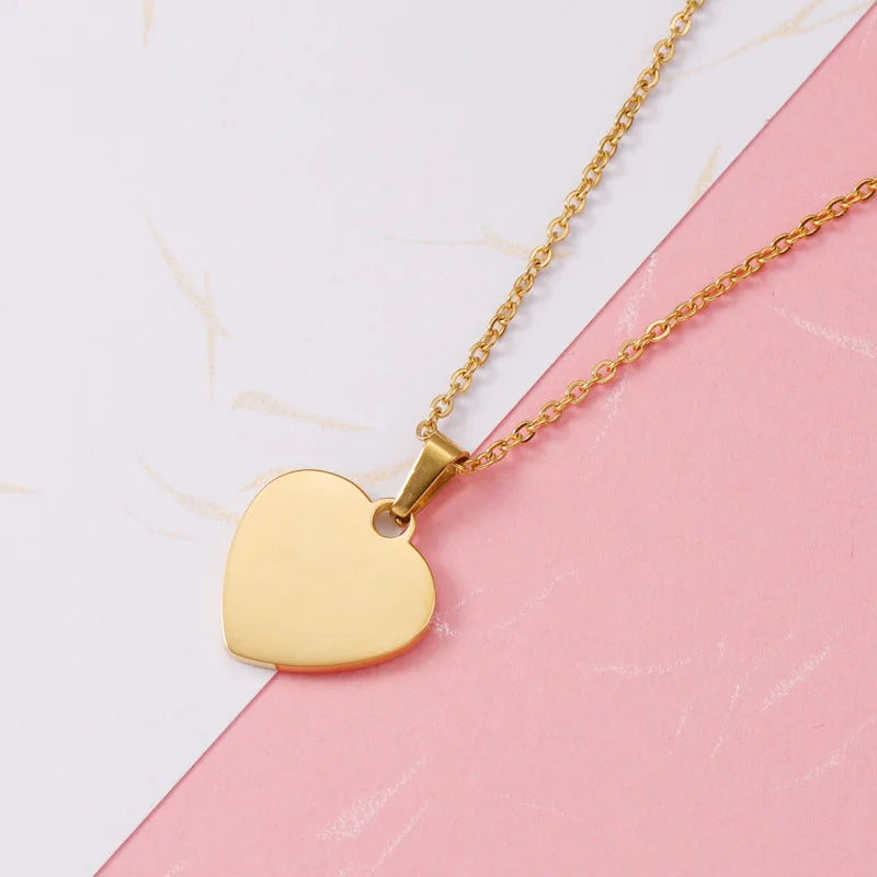 Simple Blank Stainless Steel 18k Gold Plated Engraved Disc Charm Pendant Heart Shaped Necklace for Women