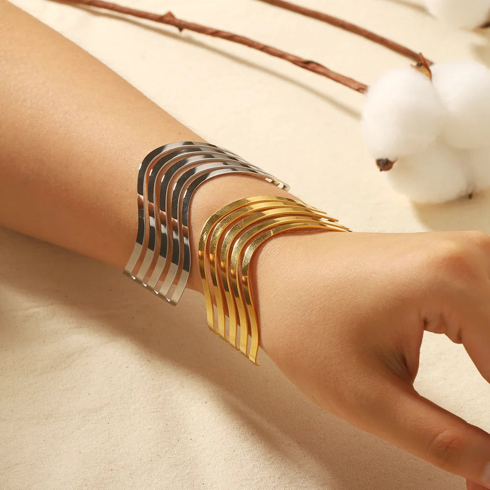 YF6292 Personalized Geometric Stainless Steel Jewelry 18k Gold Plated Exaggerated Lines Wave Waterproof Bracelet