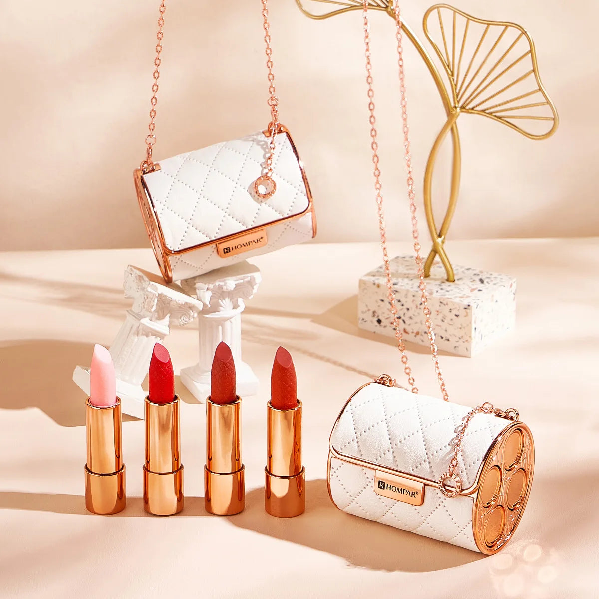 4pcs Luxury Purses Lipstick Box Set Waterproof Long Lasting Organic Vegan Matte Lipstick & Lipgloss Kit with Hydrating Feature