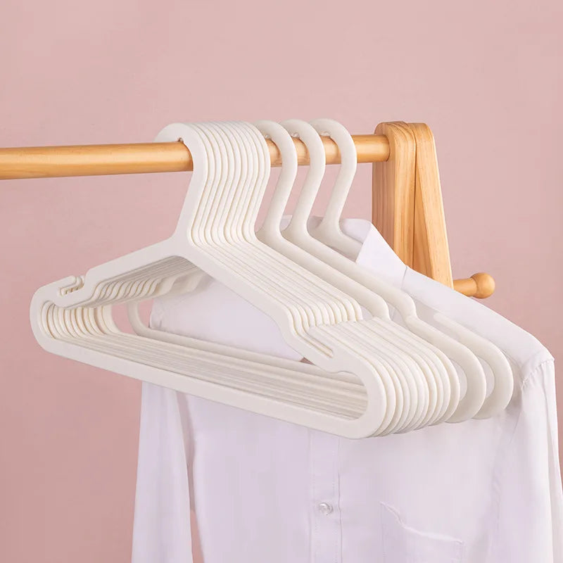 High Quality Multifunction Plastic Adults Non-slip Traceless Coat Hanger Wholesale