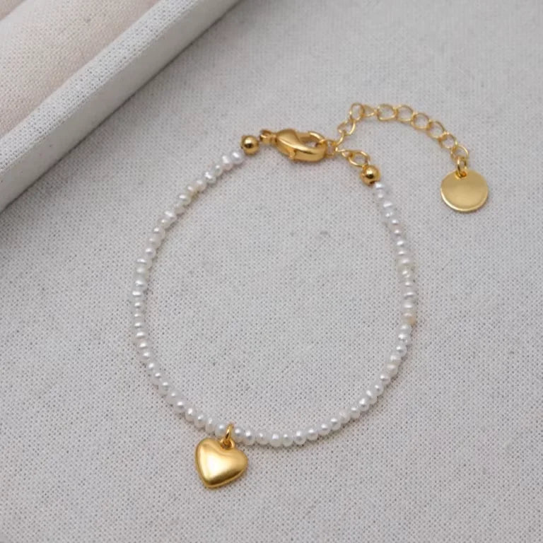 New Design Trendy Women's Fashion Jewelry  Gold Plated Brass Heart Pendant Millet Natural Pearl Beaded Bracelet for Party