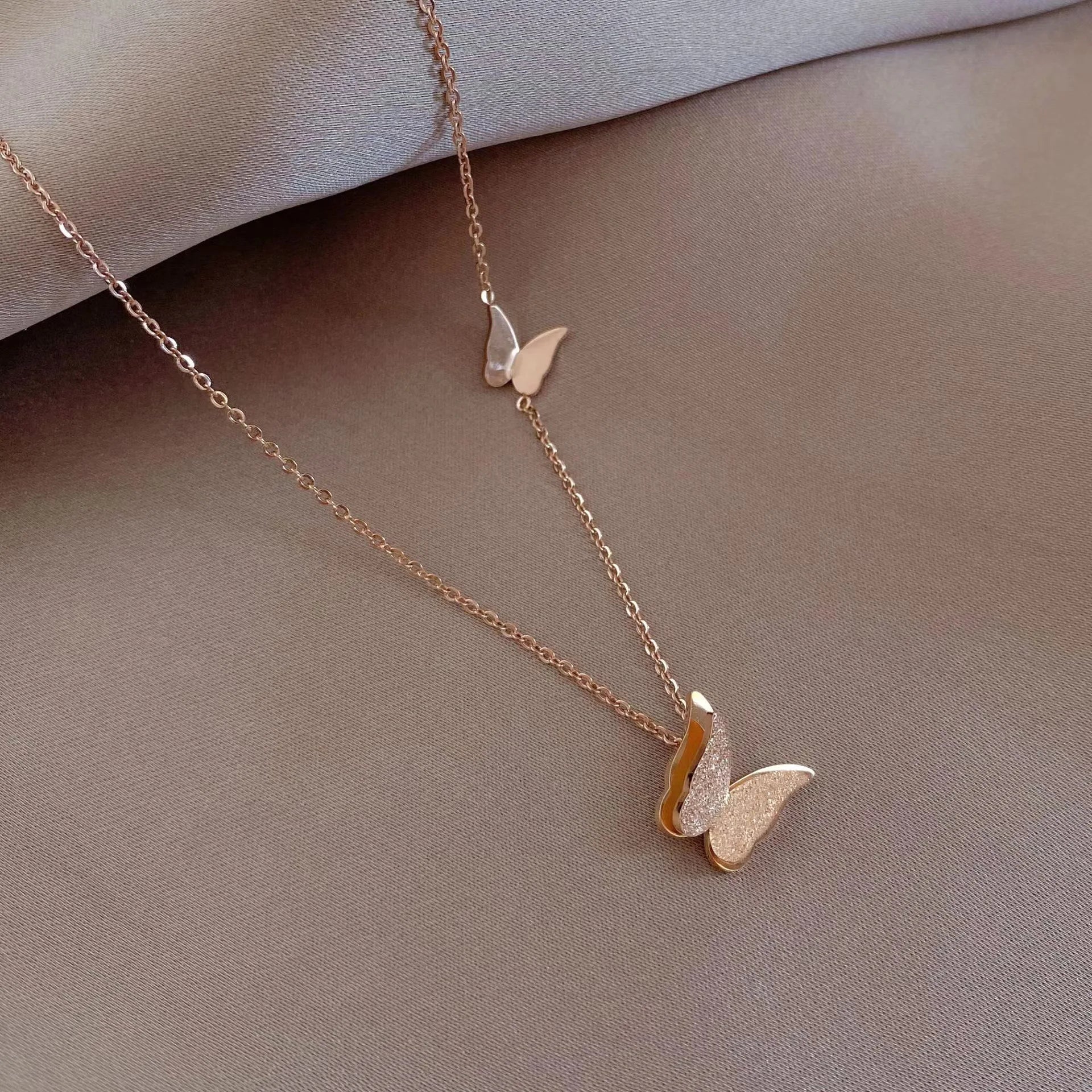 Fashion Stainless Steel Animal Upscale Jewelry Matte Double Butterfly Charm Choker Chain Pendant Rose Gold Necklace Women