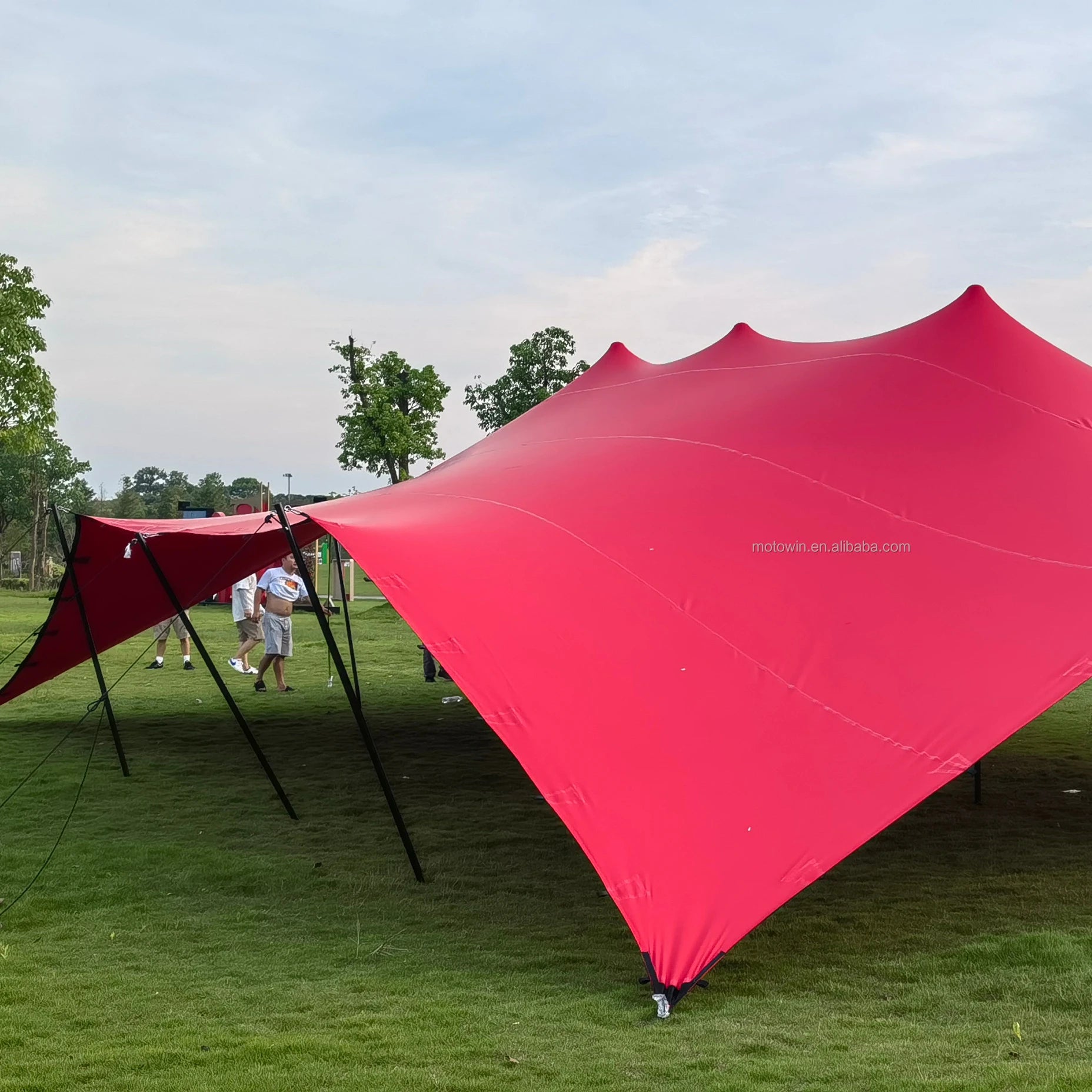 Motowin Hexagon Outdoor Luxury Event Stretch Tent Custom Size Wedding for 200 People Party Waterproof Anti-UV Windproof