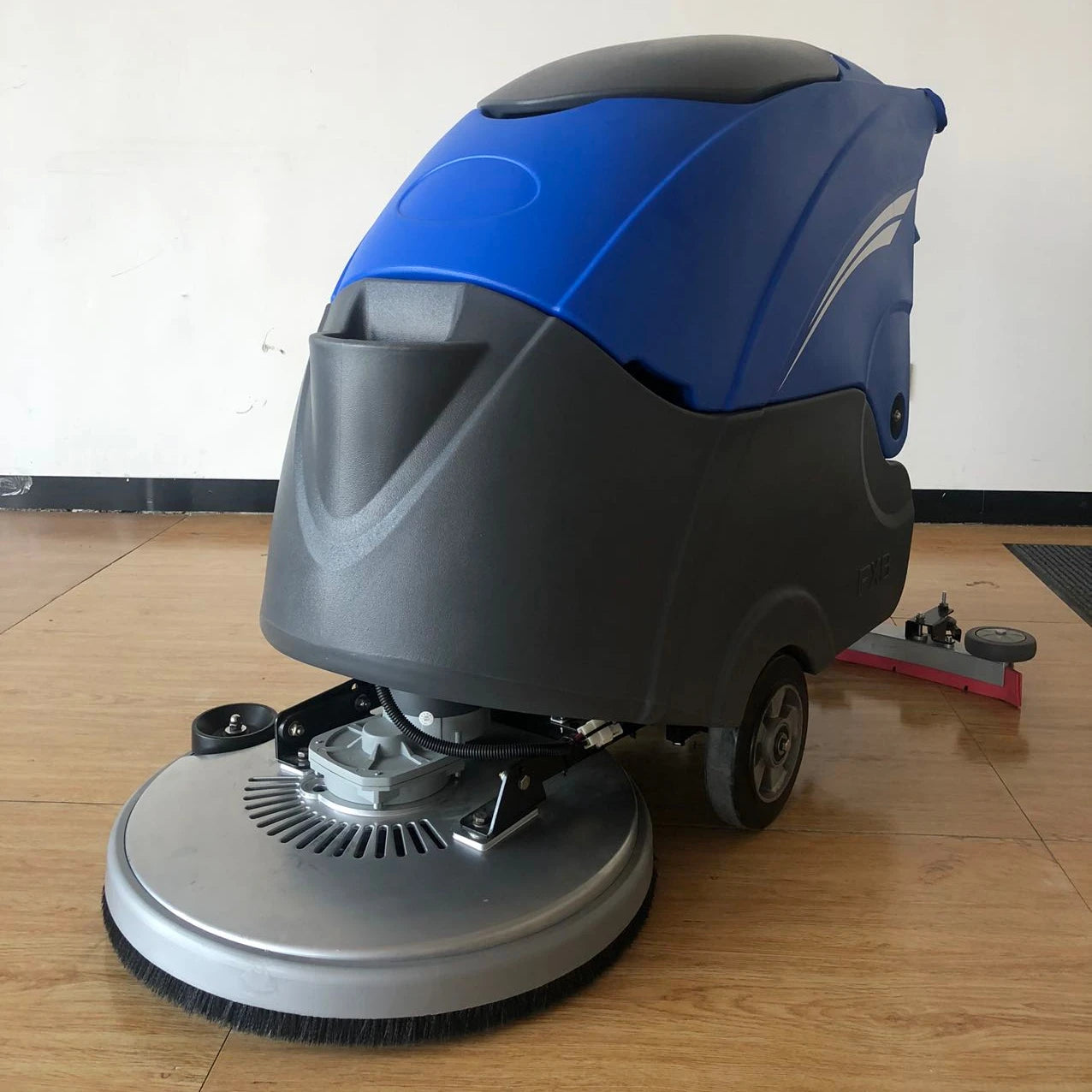 Industrial Electric Enclosed Floor Sweeper Driving Type Road Sweeper Street Cleaning Machine for park/outdoor/yard
