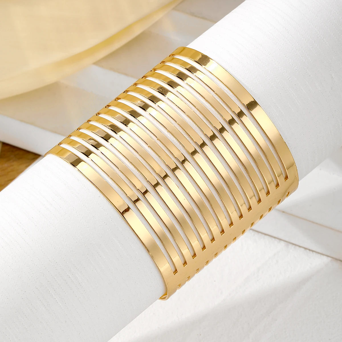 Custom New Arrival Fashion Jewelry Smooth Geometric Wave Pattern Bracelet Retro Wide Edge Spring Open Cuff Bangle Bracelet Women