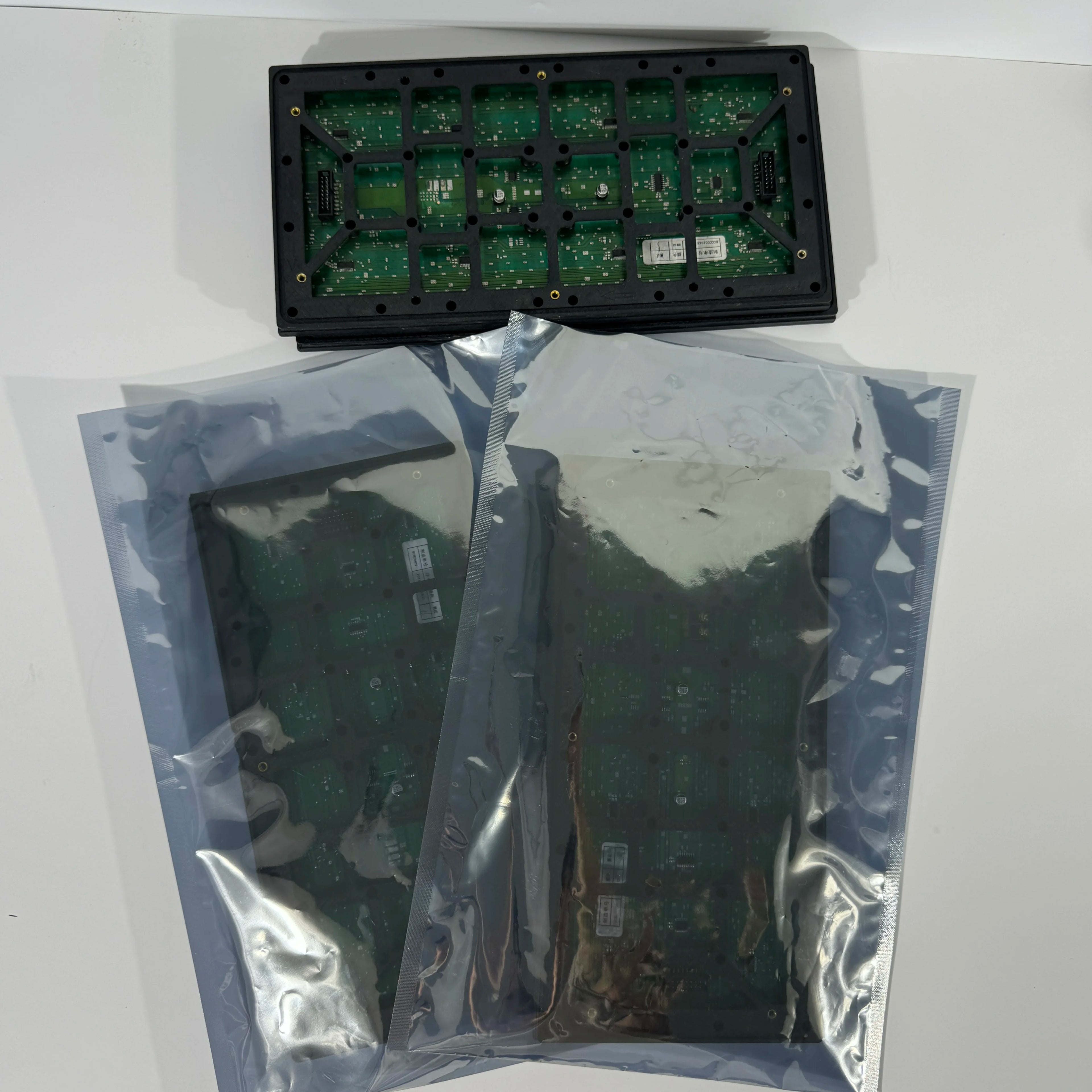 Custom Anti-Static PE Electric Shielding Square Bottom Bag Plastic Electronic Components Packaging Silver Carton Packed