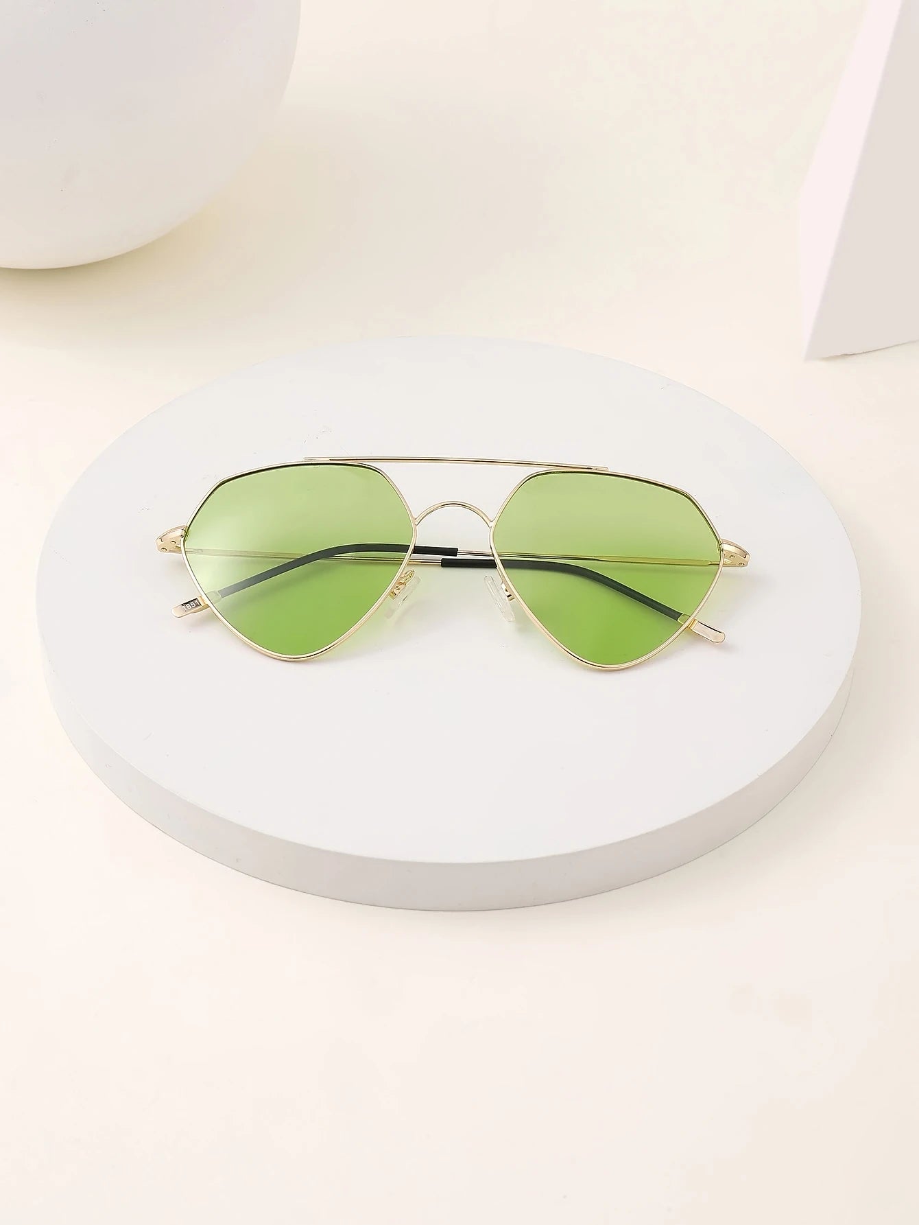 Wholesale New Arrival Triangular Cat Eye Geometric Metal Frame Customizable Sunglasses
