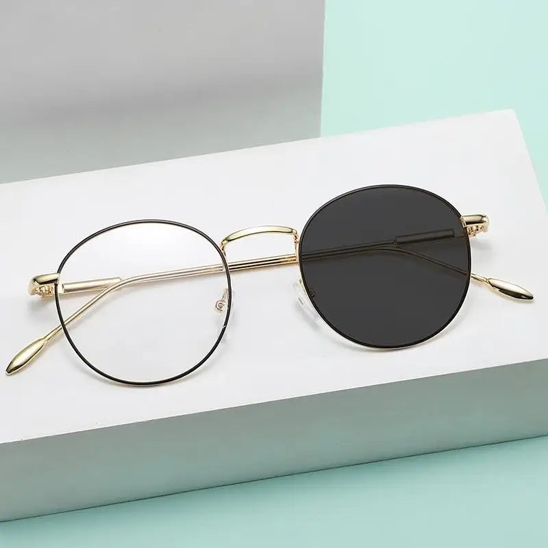 New Arrival Lightweight Round Frame Anti Blue Light Glasses Metal Retro Glasses Photochromic Glasses