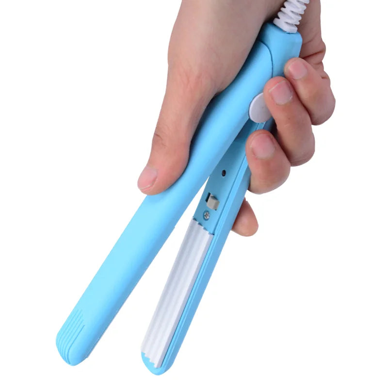 Mini Portable 2-in-1 Salon PTC LED Car Hair Styling Iron Straightener Wholesale Price LCD Electric Flat Iron Hair Straightener