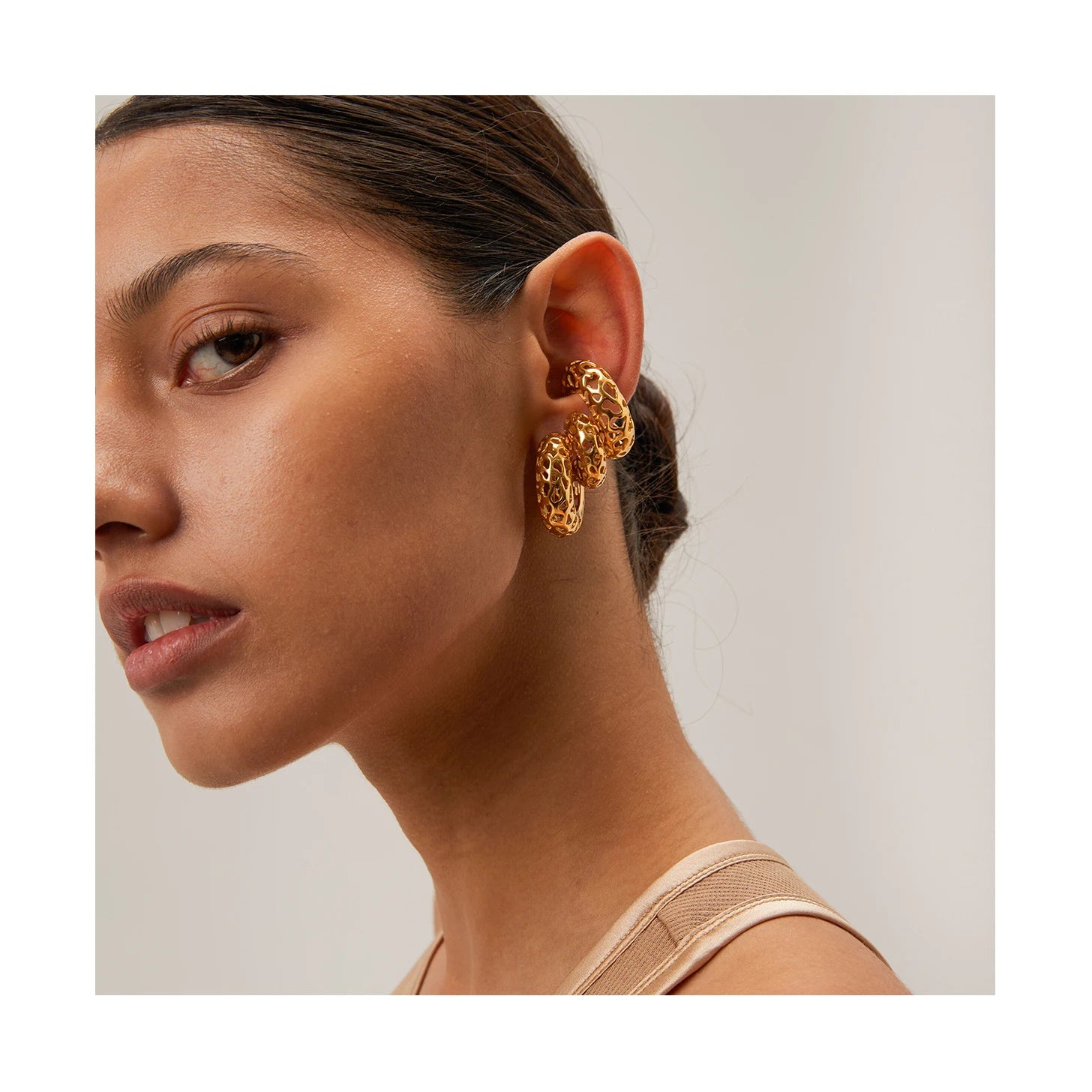 ERESI Fashion Jewelry 18K PVD Gold Plated Hollow Cuff Earring Stainless Steel Hollow Big Chunky Ear Clip for Girls
