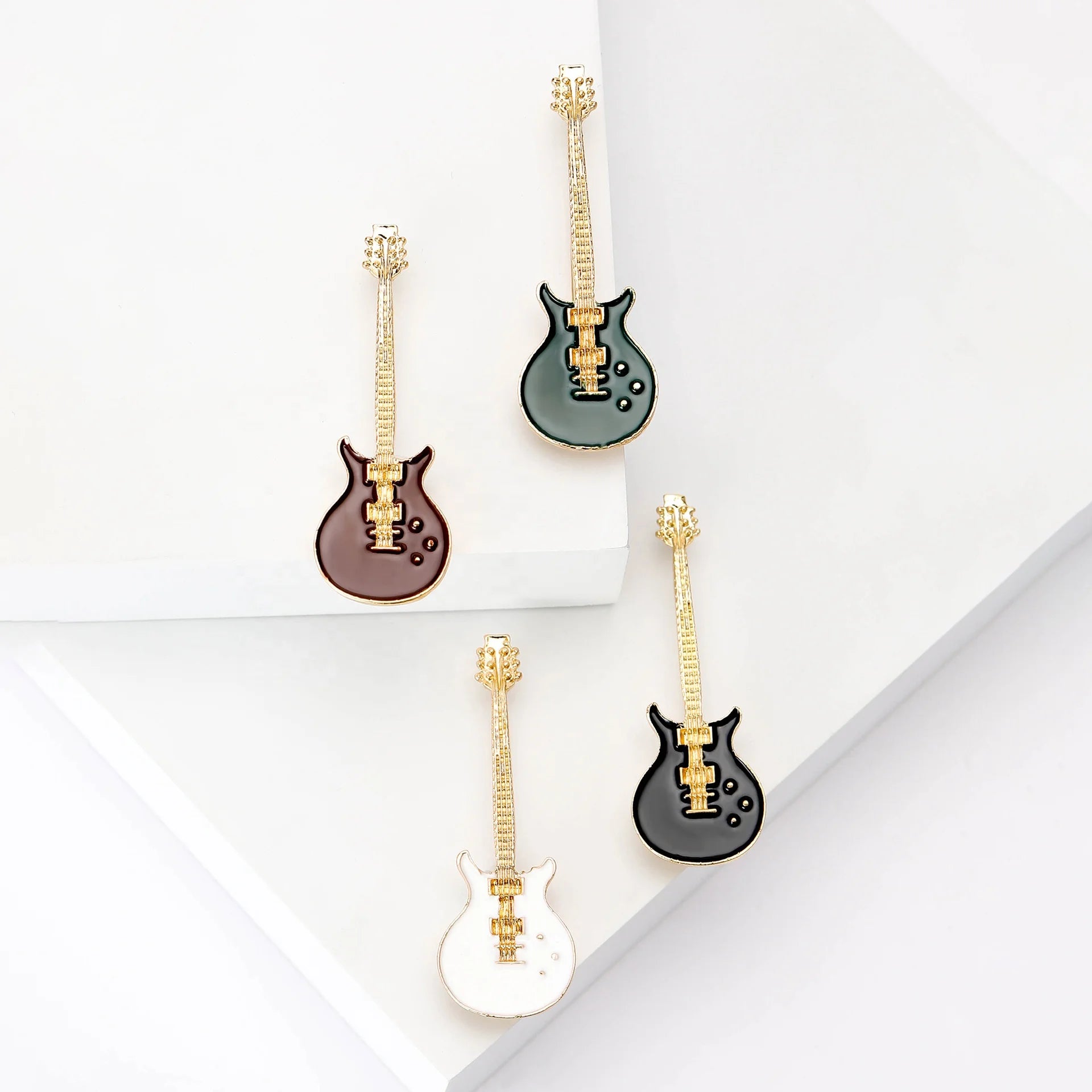 Wholesale Pop Instrument Lapel Pin Metal Alloy Enamel Musical Guitar Brooch Pin