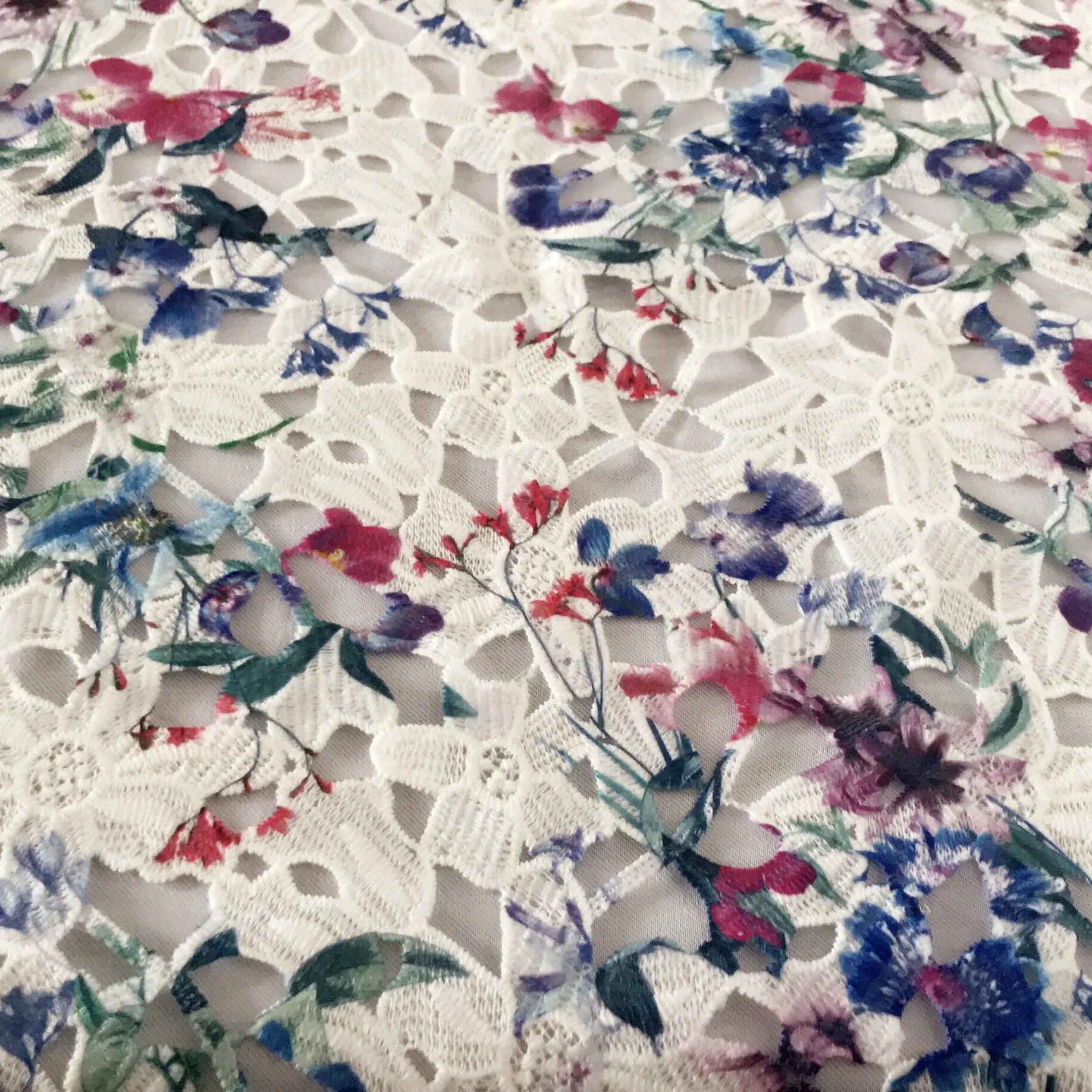Wholesale Water-Soluble Floral Design Printed Embroidery Dress Cord Fabric