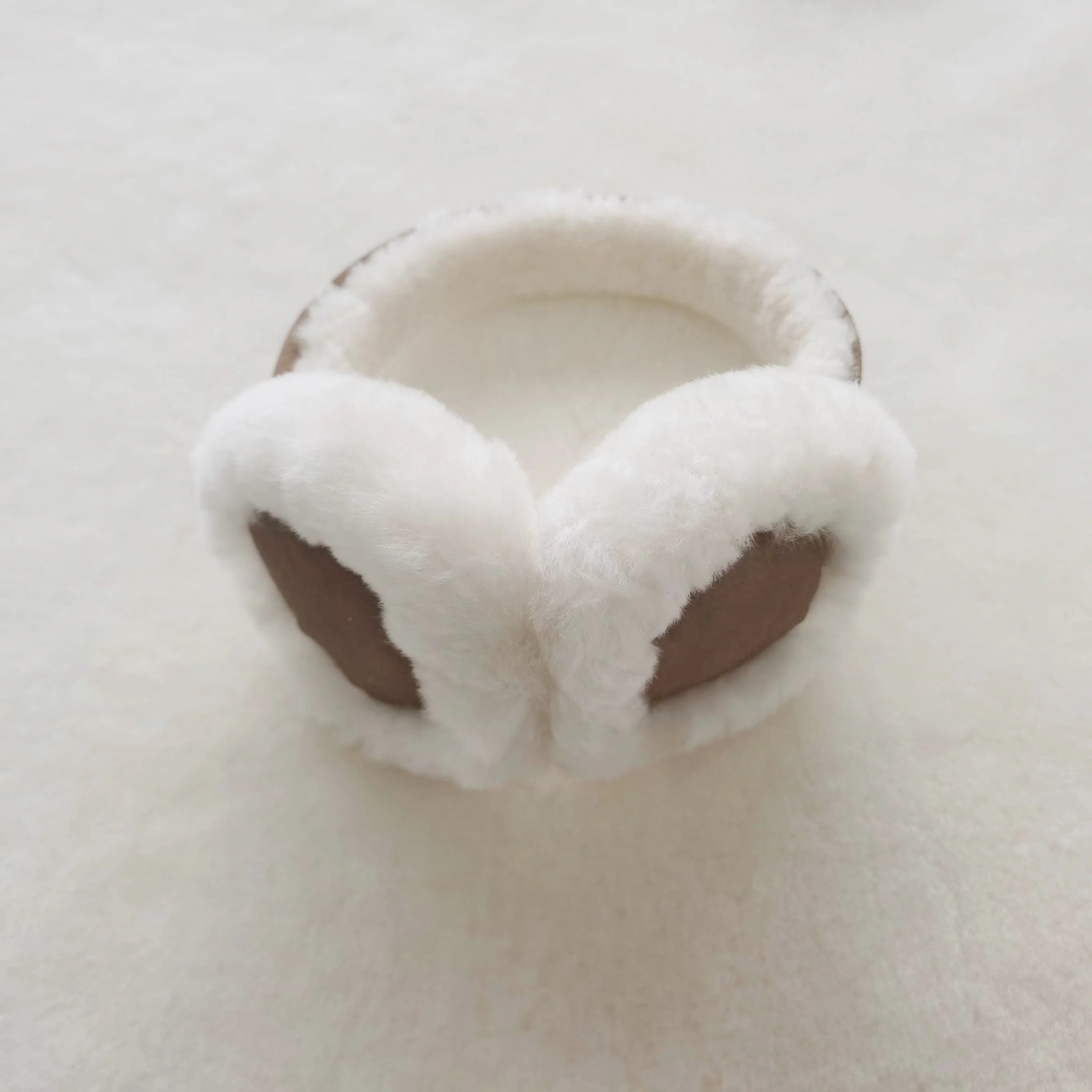 Sample Support Hot Sale Unisex Winter Ear Muffs Classic Sheepskin Soft Plush Ear Warmer Outdoor Earmuffs with Fur for Comfort