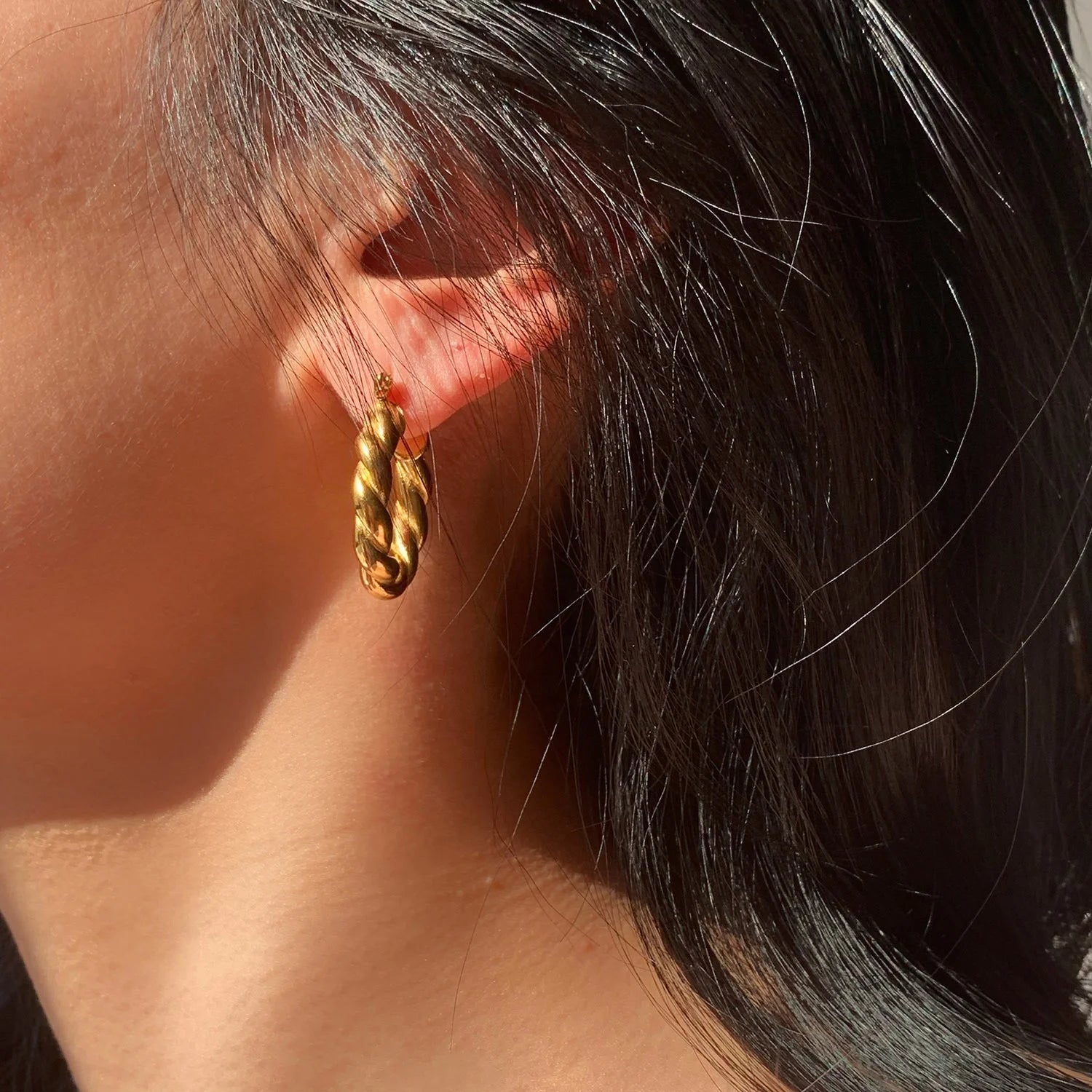 New Trendy Classic Gold Plated Stainless Steel Distortion Interweave Twist Circle Geometric Hoop Earrings Unisex Anniversary