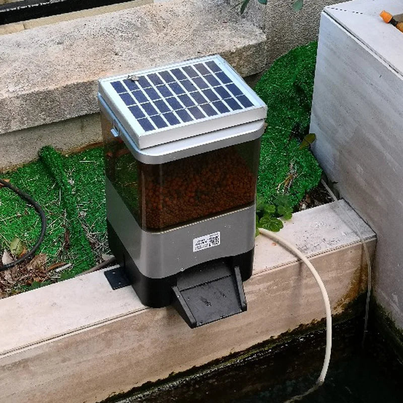 Automatic Battery Powered Plastic Pond Feeder for Koi Fish with LCD Display and Time Setting Large Capacity