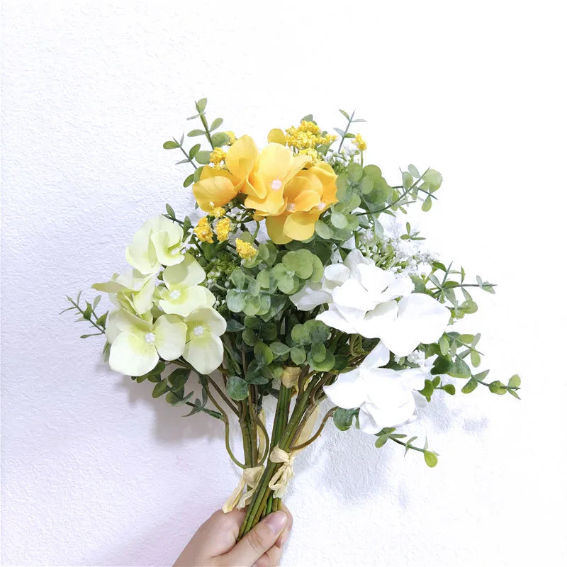 New Design Artificial Romantic Hydrangea Silk Flower Eucalyptus Plant Bouquet Flower Decorative Silk Flower