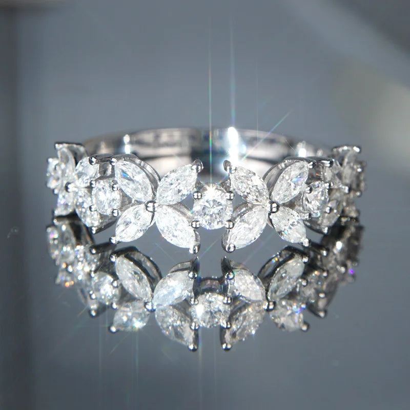 Huitan Sweet Ring Charm Beautiful Many Dainty Flower Crystal Clear Party Ring Romantic Silver Flower Rings Women