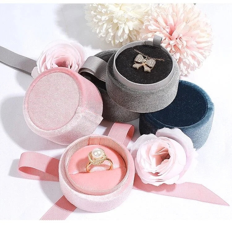 Hot Selling Pink Velvet Ring and Necklace Box with Rhinestone Elegant Jewelry Storage Solution Jewelry case