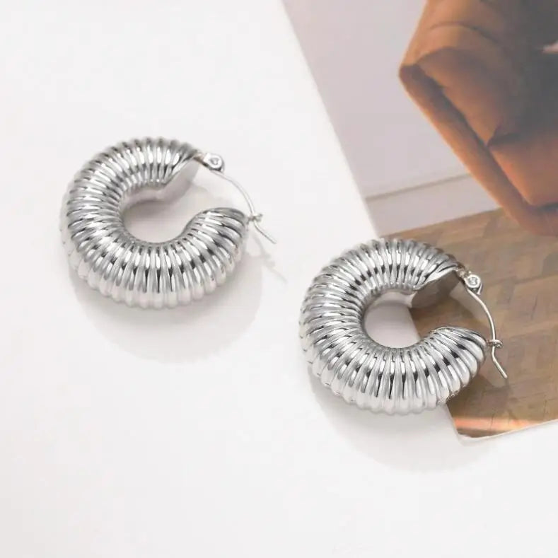 Jietao 2025 Bold Chunky Thick Gold Plated Lightweight Hoop Earrings for Women Trendy Vintage Stainless Steel Geometric Classic