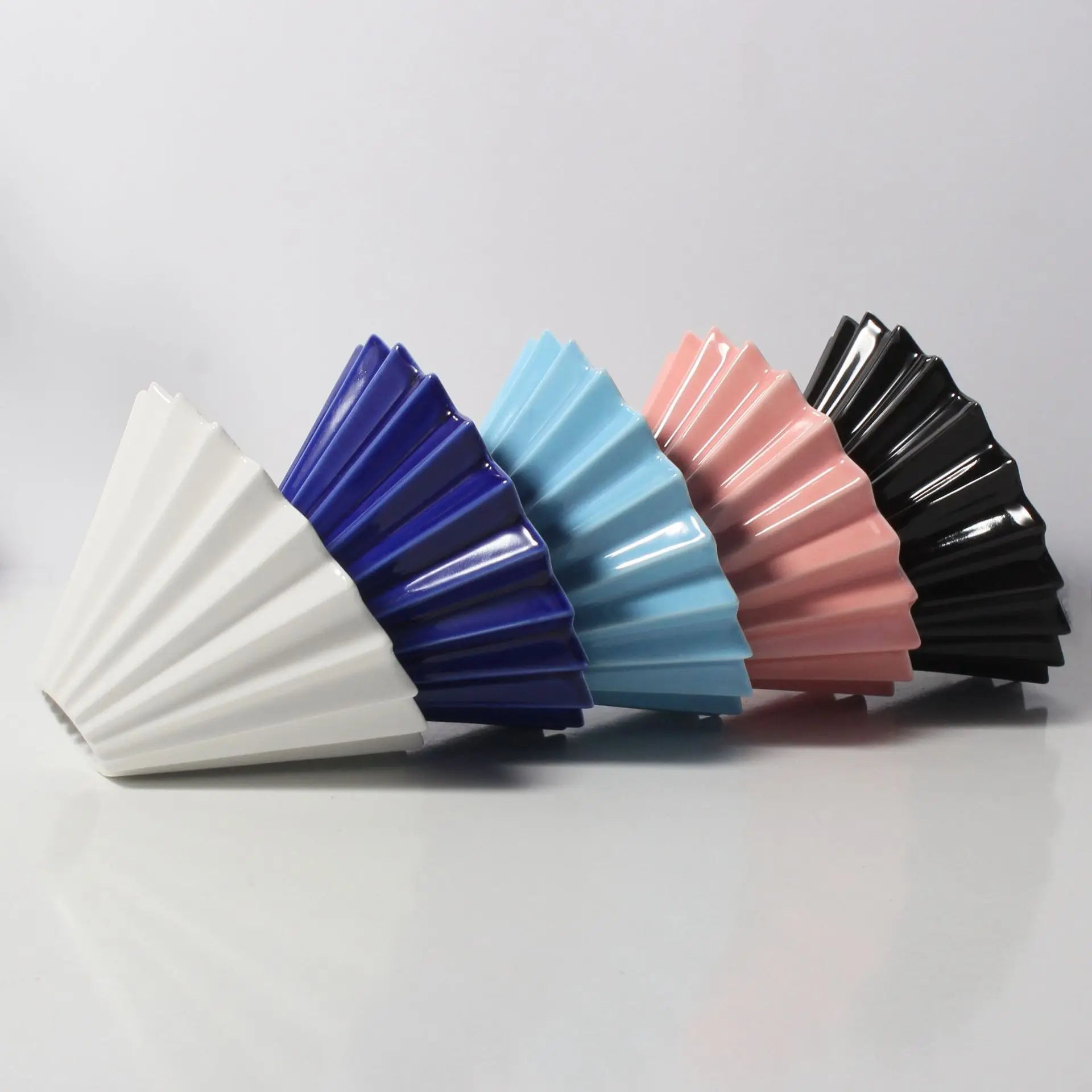 Hot Sale Multifunctional Nice Appearance Trendy Portable Coffee Filter Tools Ceramic Reusable Coffee Origami Dripper