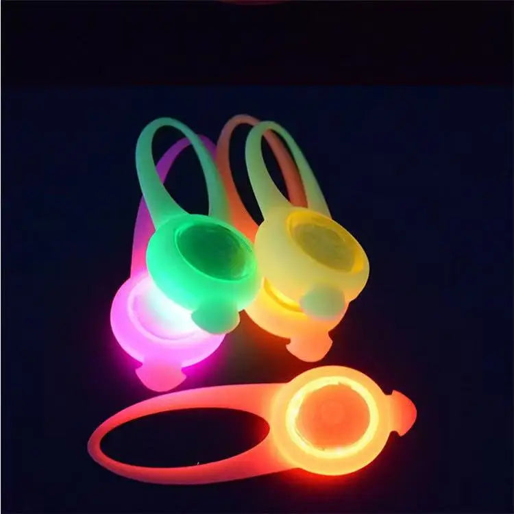 Wholesale Custom LED Glowing Tag Pendant Collar Light for Pet Dogs/Cats 3 Modes Light Clip-On Tag for Outdoor Promotional Pet