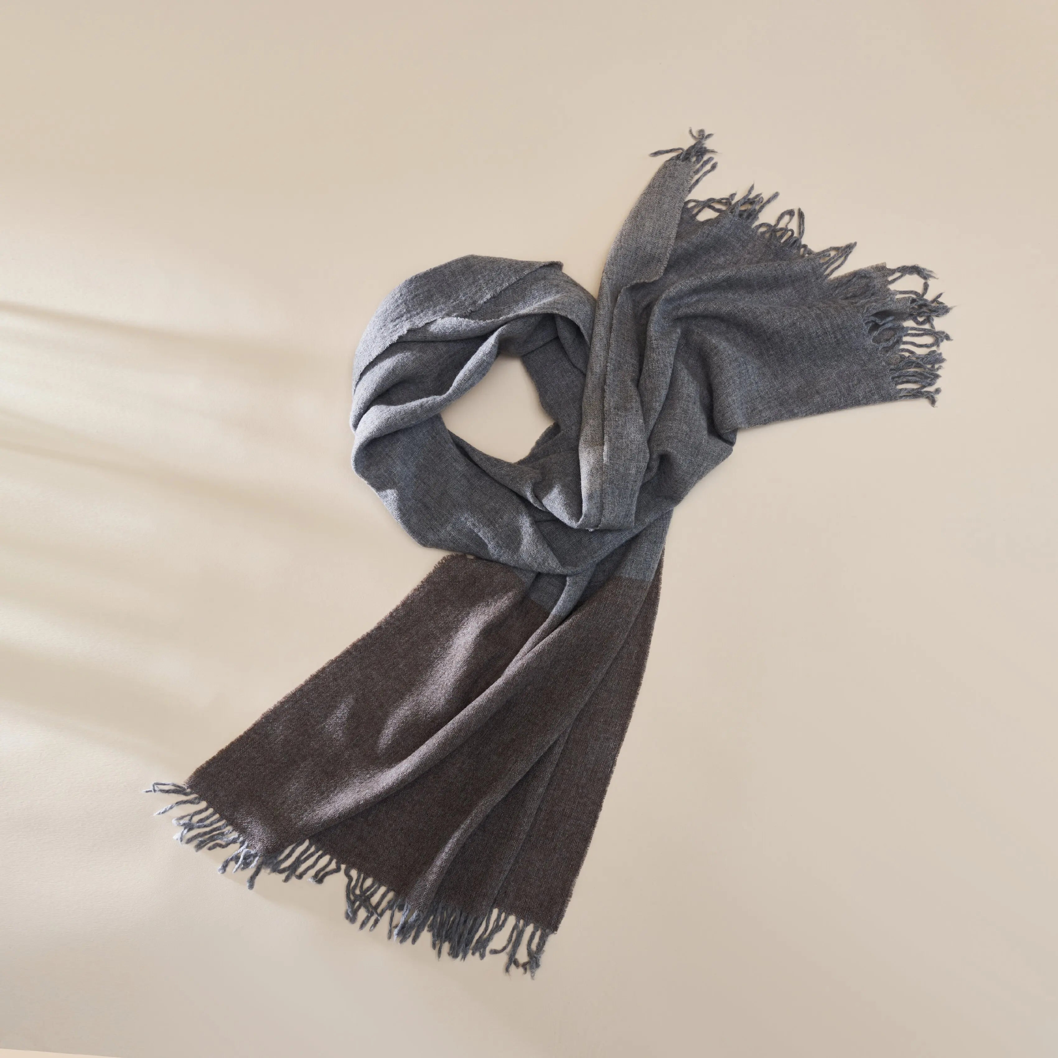 New Design Italian Style 100% Australian Wool Eco-Friendly Winter Blanket Throw Shawl Scarf Wrinkle Resistant Breathable