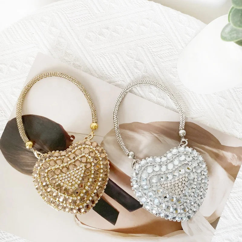 Hot Rhinestone Women Mini Heart Shaped Purse Valentines Purses and Handbags Beaded Diamond Bling Evening Purse Clutch for Ladies
