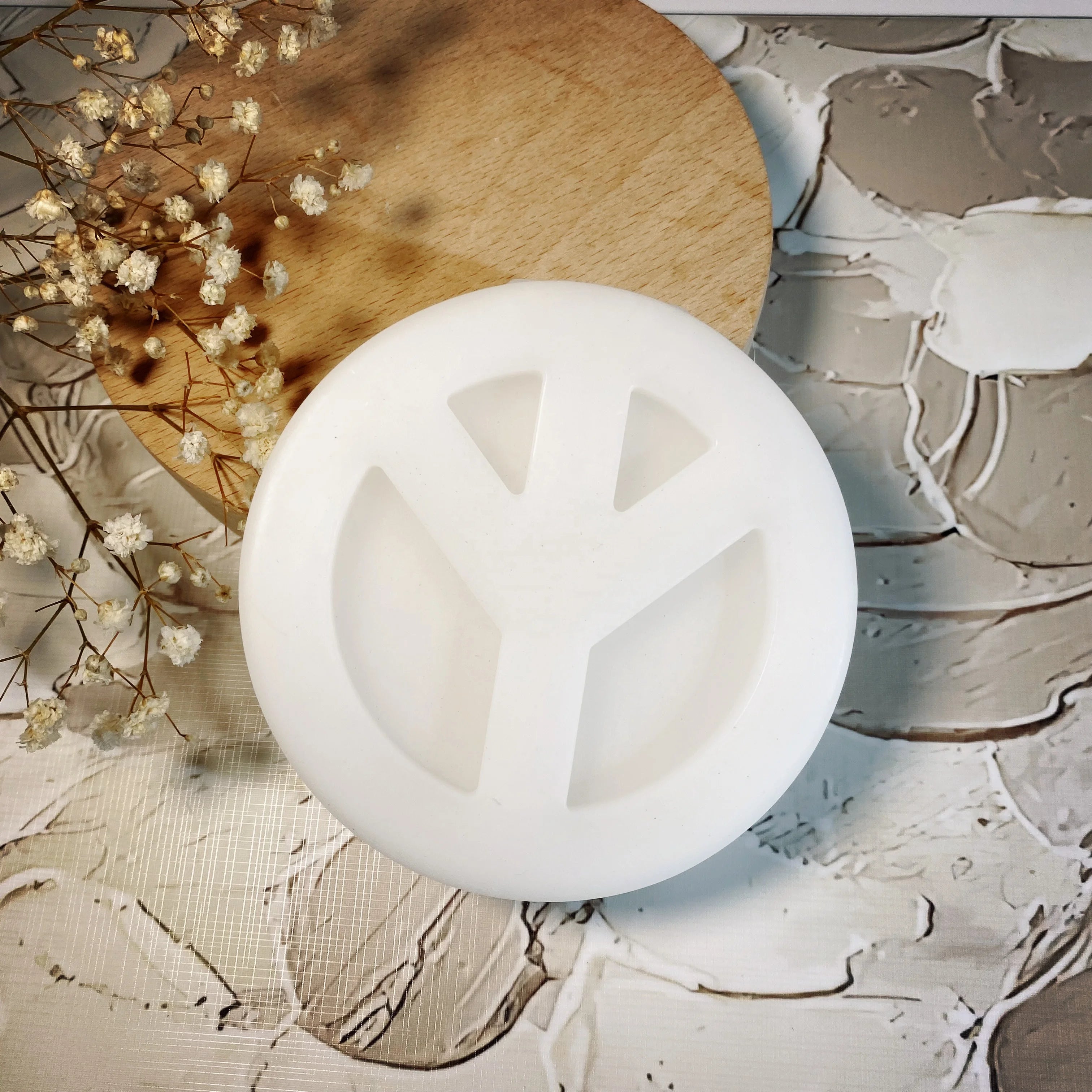 B-5208 Manual Circular Peace Sign Symbol Soap Scented Candles Round Desktop Aromatherapy Decoration Resin Mold Silicone 3D Mould