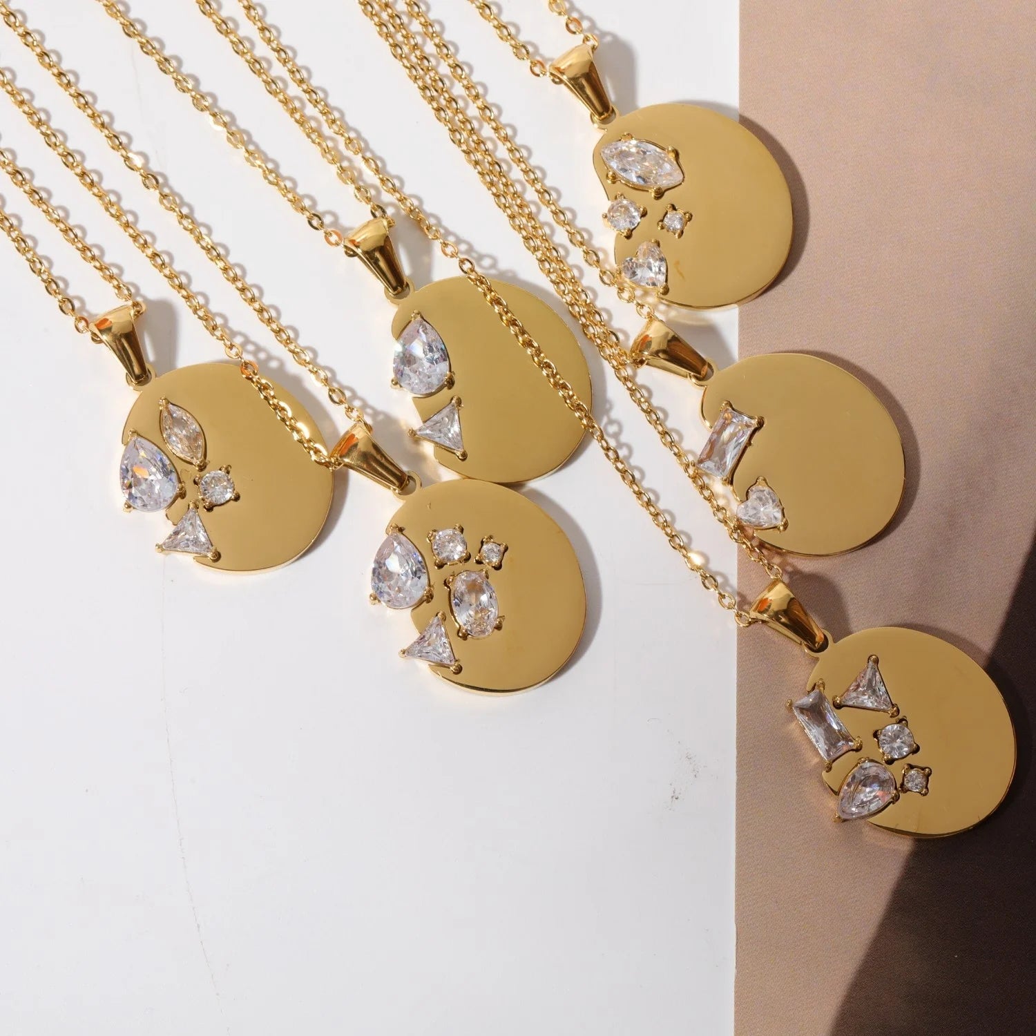Aimgal 18K Gold-Plated Stainless Steel Oval Zircon Pendant Necklace: Mirror Polished Geometric Pattern DIY Carving Accessory