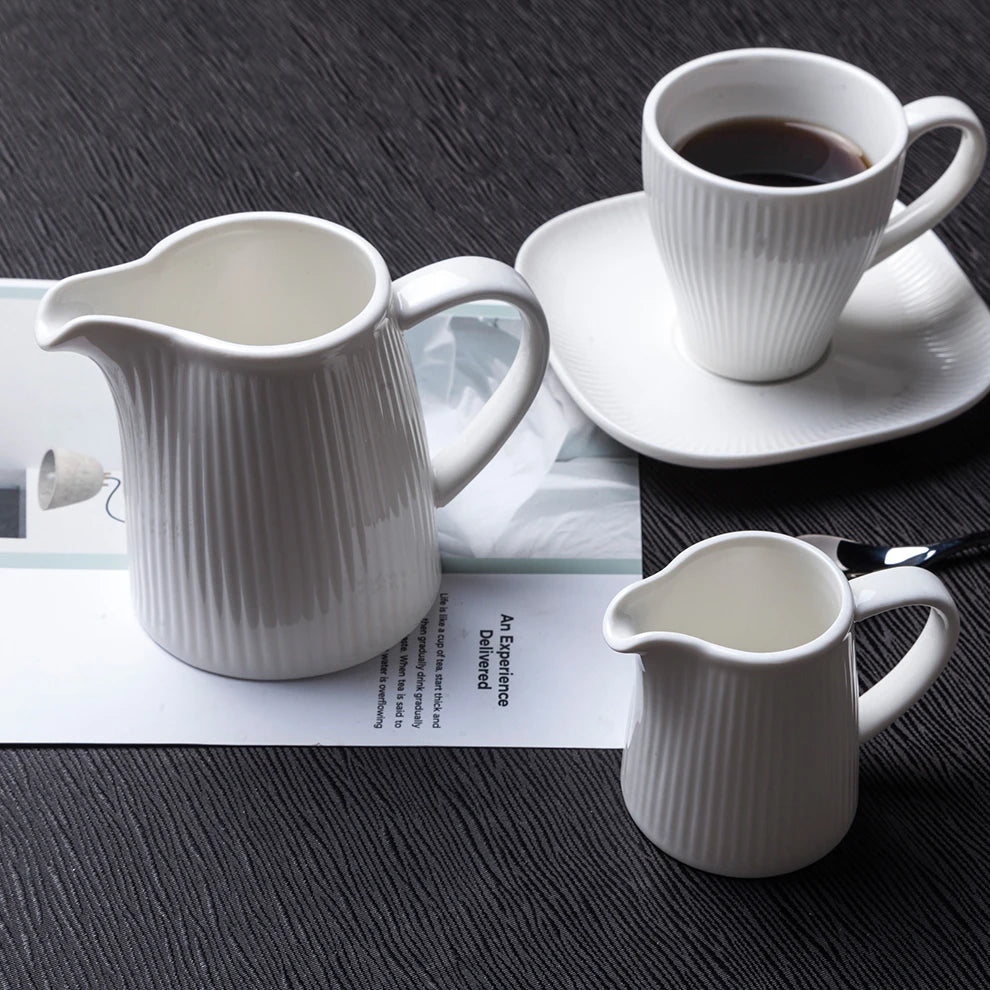 Shengjing Selling White Porcelain Juice Bucket Cheap Price Restaurant Tableware Ceramic Sauce Ceramic Milk Jug