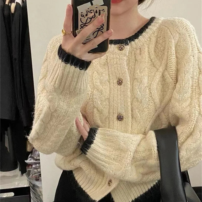CIS Women's Fashion Two-Color Splicing Short Thickened Spring Korean Gentle Wind Knitting Cardigan Coat Winter Season Front Logo