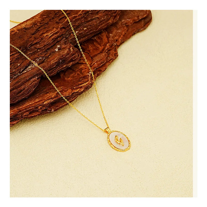 Free Design S925 Silver Necklace Niche Vintage Style Clavicle Chain Female Stereotulip Pinctada Albina Pendant