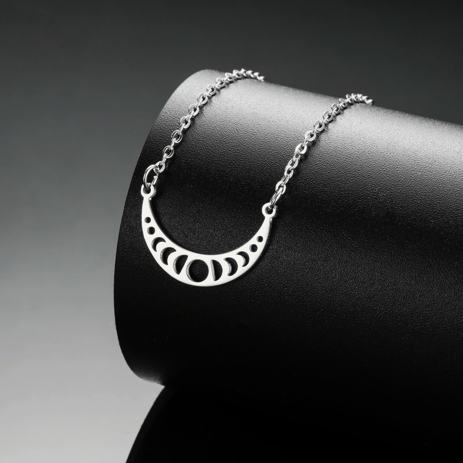 Myshape Moon Phase Necklace Stainless Steel Choker Fashion Elegant Women Witch Crescent Moon Jewelry Gift Celestial Moonology