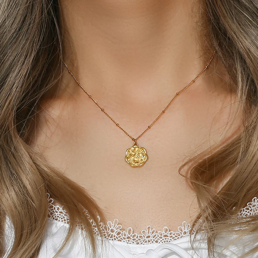 2025 European and American Fashion Summer Popular Stainless Steel Necklace 18K Gold Plated Round Flower Advanced Chain Necklace