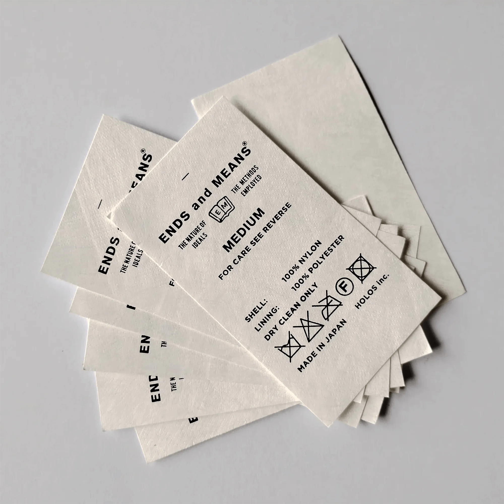 YH-PL005 Sew on Design Custom Trademark Brand Logo Cotton Canvas Main Labels Center Fold Satin Printed Neck Label for T-shirts