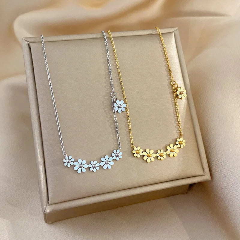 Stylish Trendy Stainless Steel Gold Plated Link Chain Chokers Small Daisy Flower Pendant Necklace MegaBDM