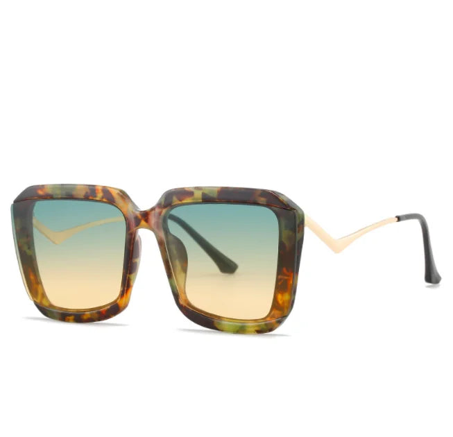 Qmoon Women's Metal Customized Logo Sunglasses UV400 Famous Brand Fashion Camouflage Square Sunglasses Wholesale