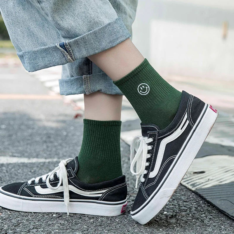 New Products in Autumn and Winter Cartoon Embroidery Smiling Face Women's Ankle Socks Wholesale Cotton Sports Socks