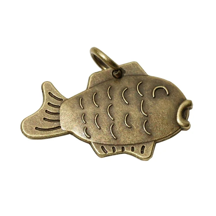 Custom Made Fish Shape Brass Metal Pendant Bracelet Accessory Handmade logo Embossed Jewelry Charms
