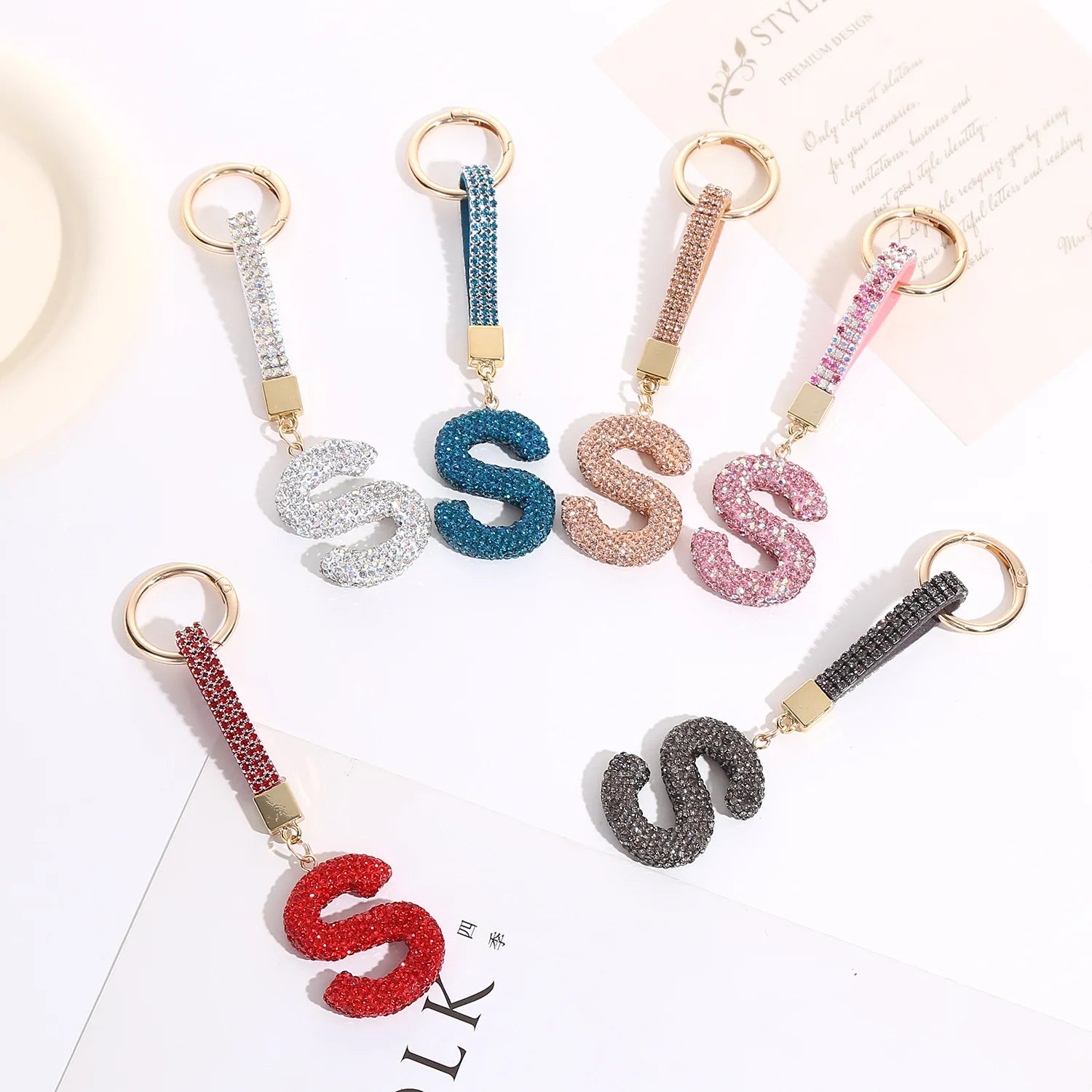 Europe Hot Selling Initial S Shape Rhinestone Key Chain Fashion Full Diamond Crystal Car Bag S Initial Keychain for Gifts