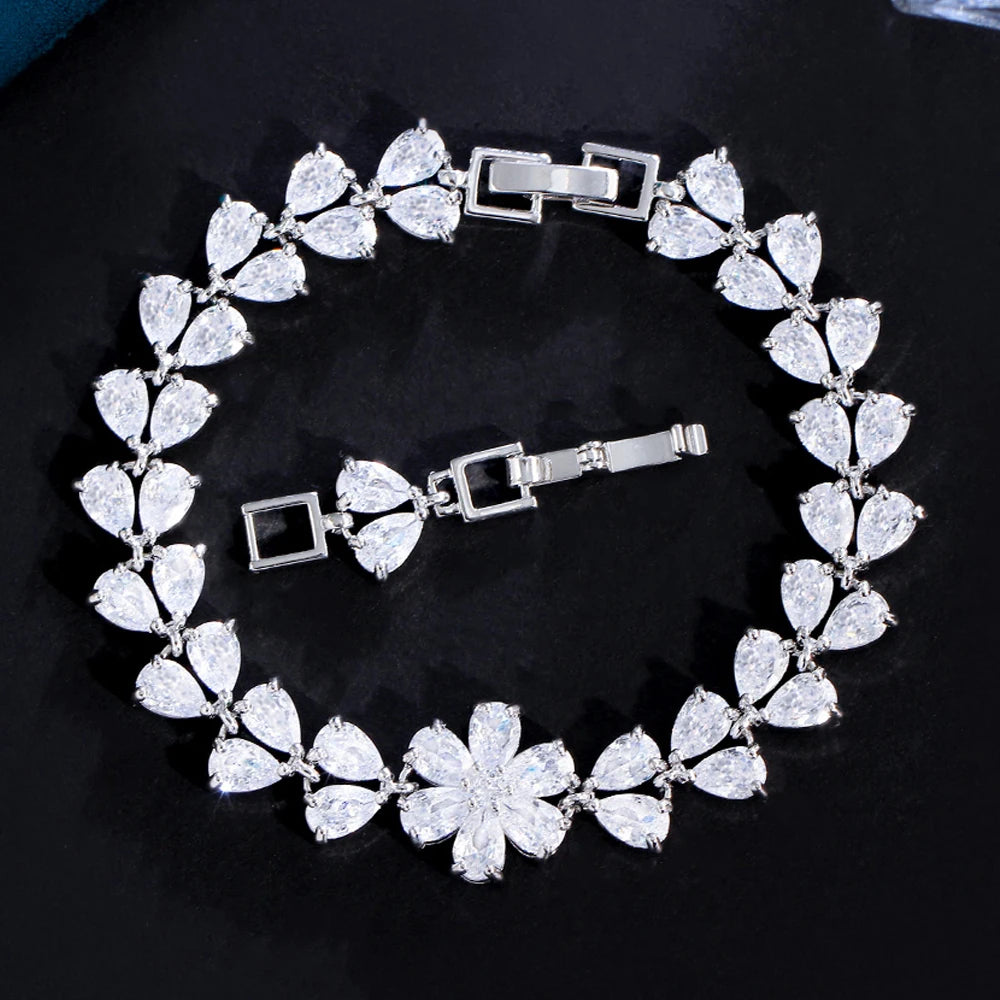 Sparkling White Water Drop Cut Cubic Zirconia Stone Wedding Tennis Bracelets with Flower for Bridal Accessories