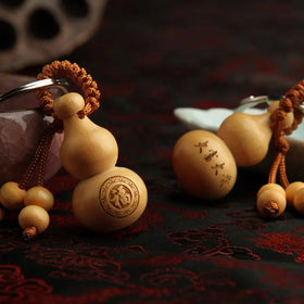 Wooden Gourd Key Chain Car Decorative Feng Shui Keychain Accessories Car Bag Purse Charm for Good Luck Wealth Success Longevity