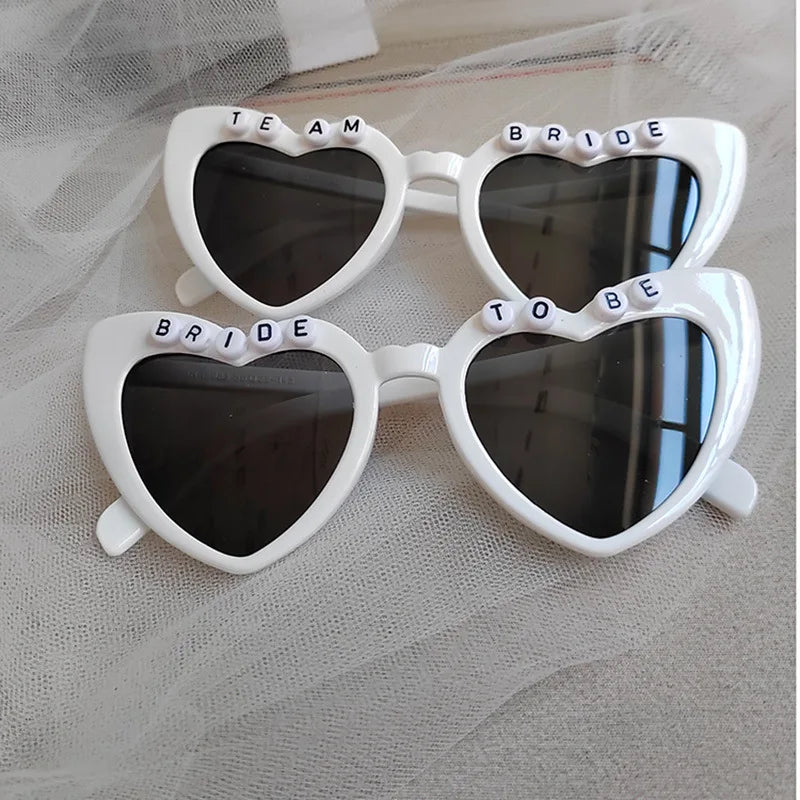 Lentes De Sol Customized Letters Love Heart Shaped Bridal Wedding Party Bride to Be Team Just Married Border Sunglasses Gifts