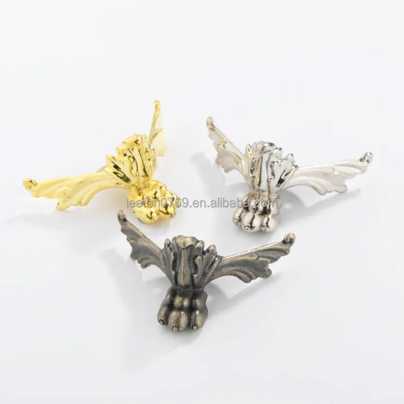 Factory Supply Large Sized 42 X 60 X 84mm Tiger Leg Shaped Metal Leg Corner for Wooden Boxes